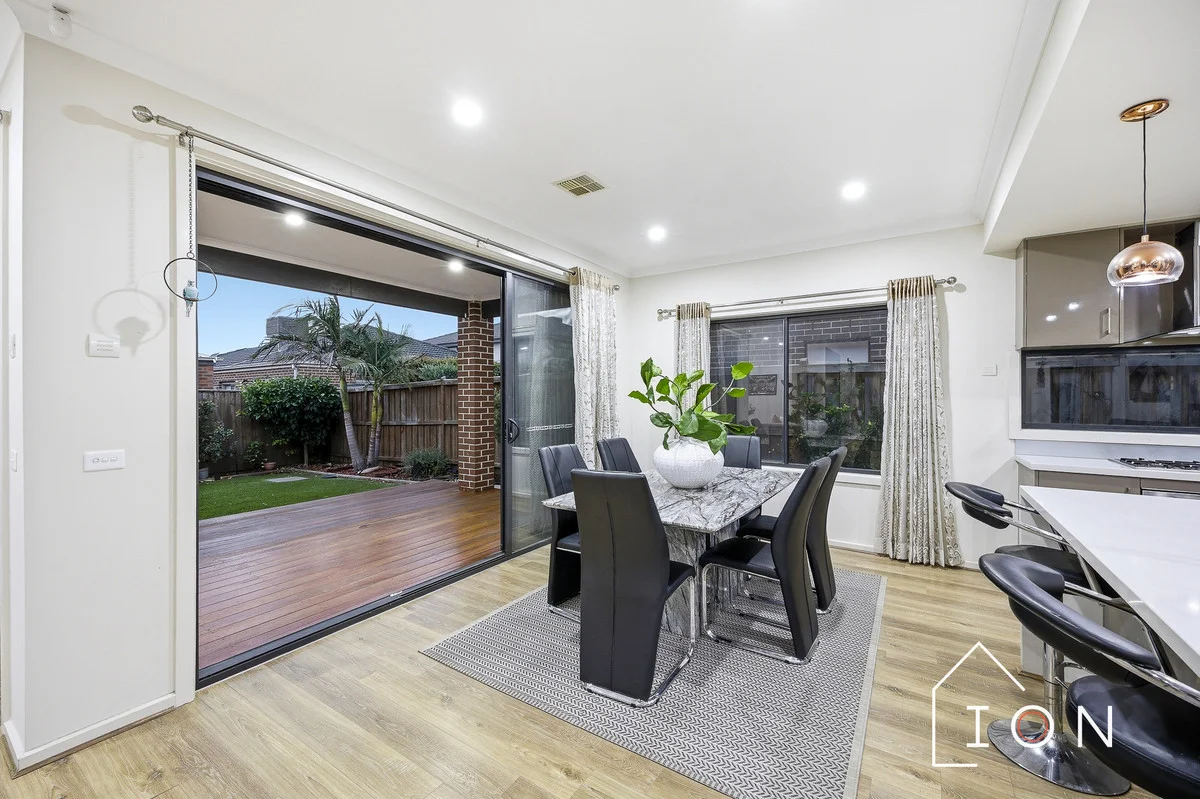 Additional image 15 of 8 Bluebank Avenue, Clyde North VIC 3978