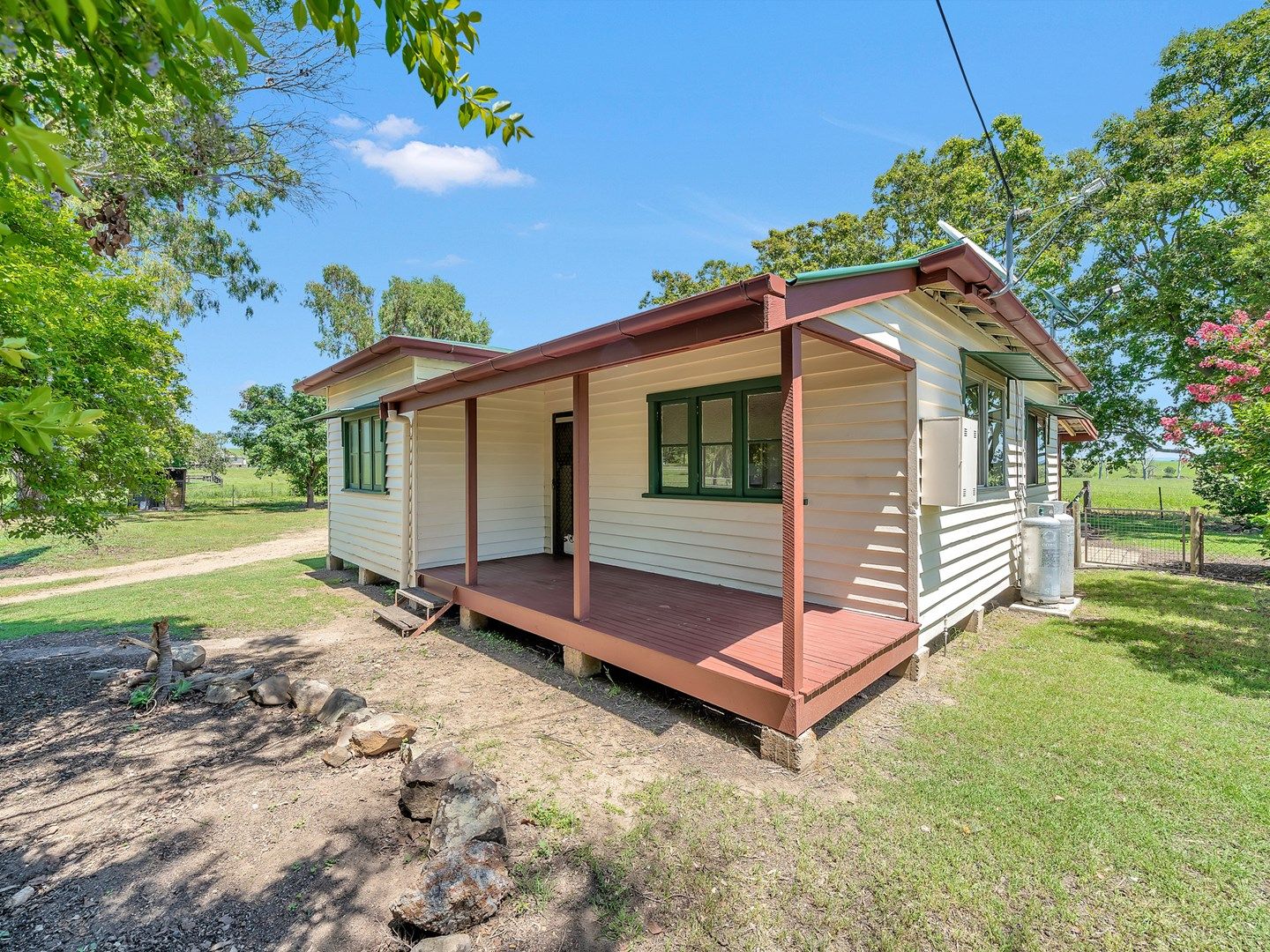 2 Macfarlane Road, Bryden QLD 4312, Image 1