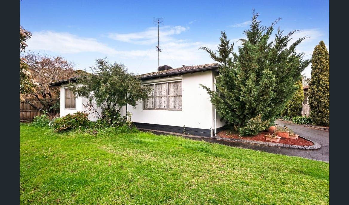 4 bedrooms House in 18 Briggs Street LAVERTON VIC, 3028