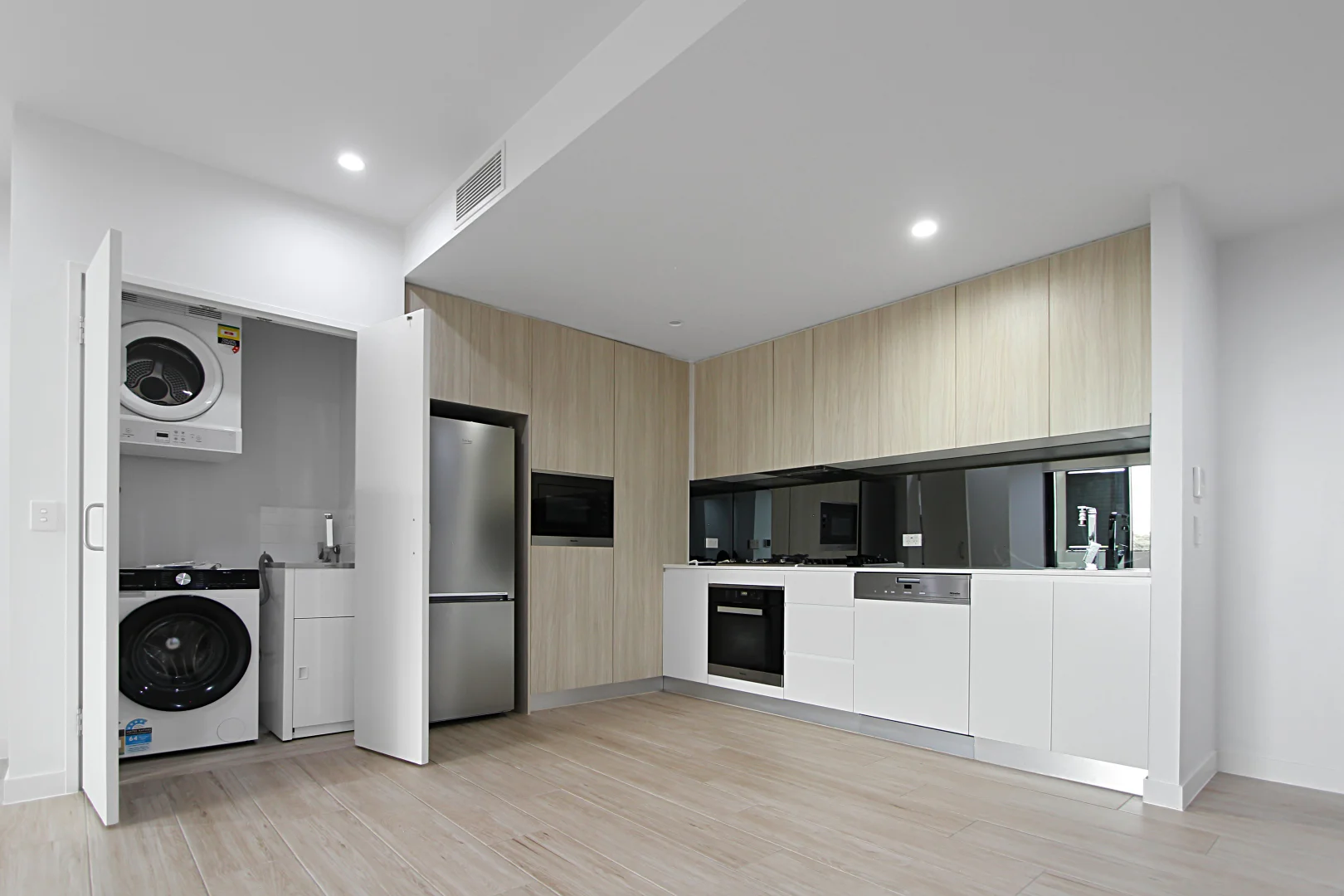 Additional image 2 of 518/19 Epping Rd, Epping NSW 2121