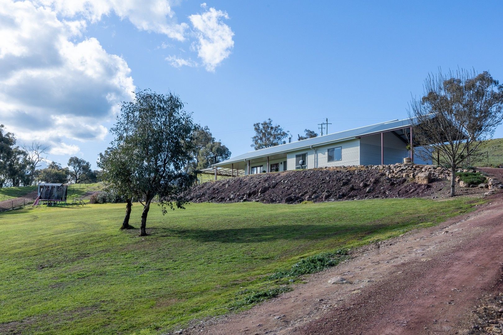 4 bedrooms Acreage / Semi-Rural in 172 Old Cootamundra Road COOTAMUNDRA NSW, 2590