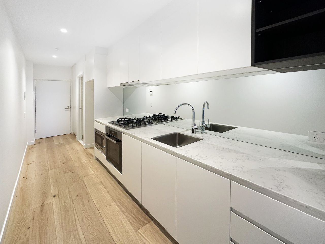 2 bedrooms Apartment / Unit / Flat in 2904/245 City Road SOUTHBANK VIC, 3006
