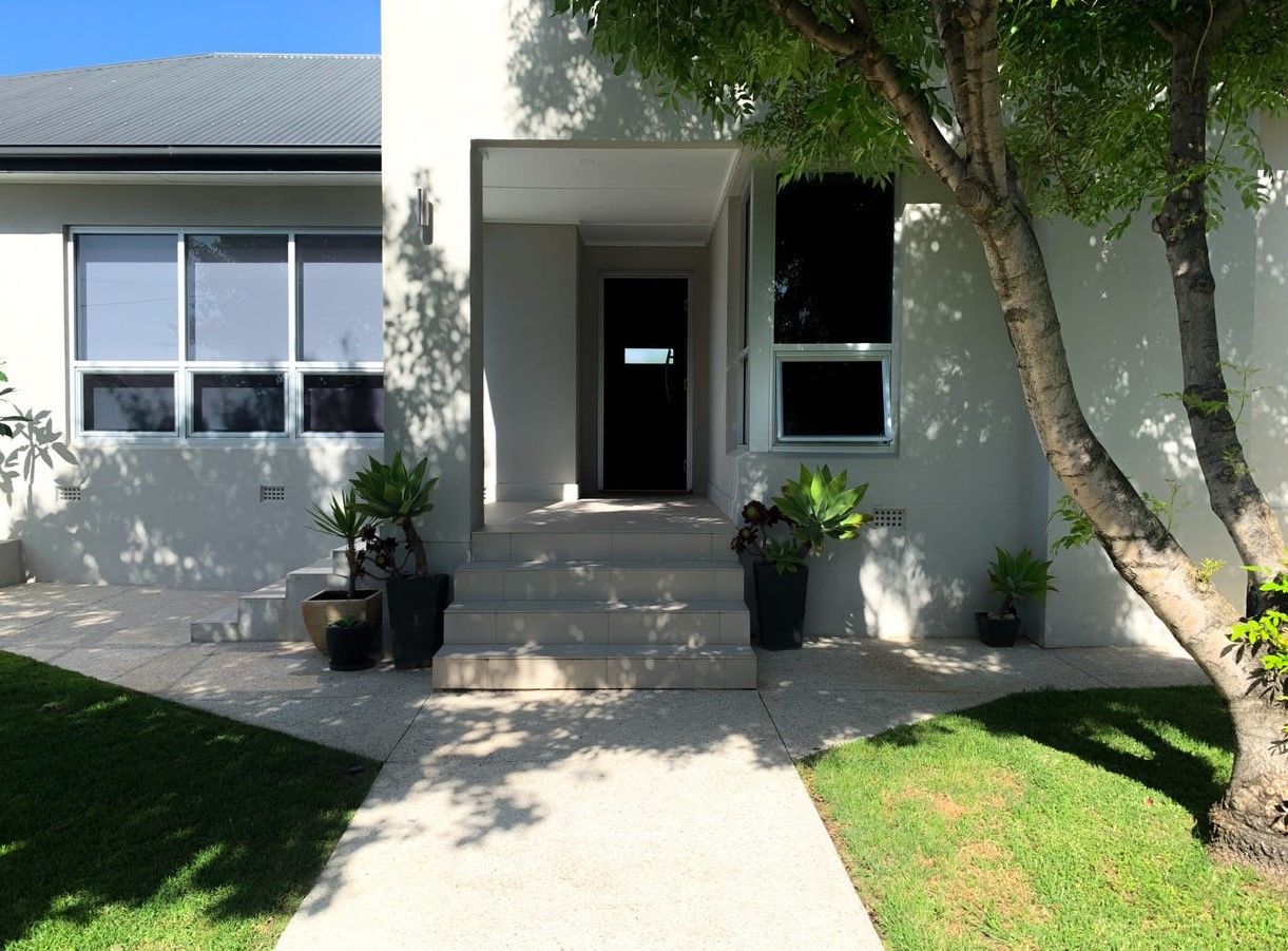 4 bedrooms House in 89 Waratah St SEACLIFF SA, 5049