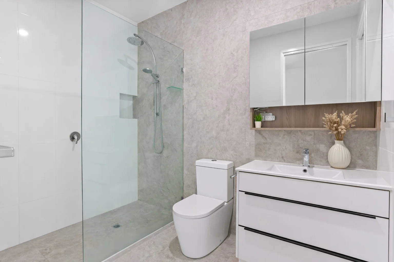 Additional image 10 of 6/24 Imperial Parade, Labrador QLD 4215