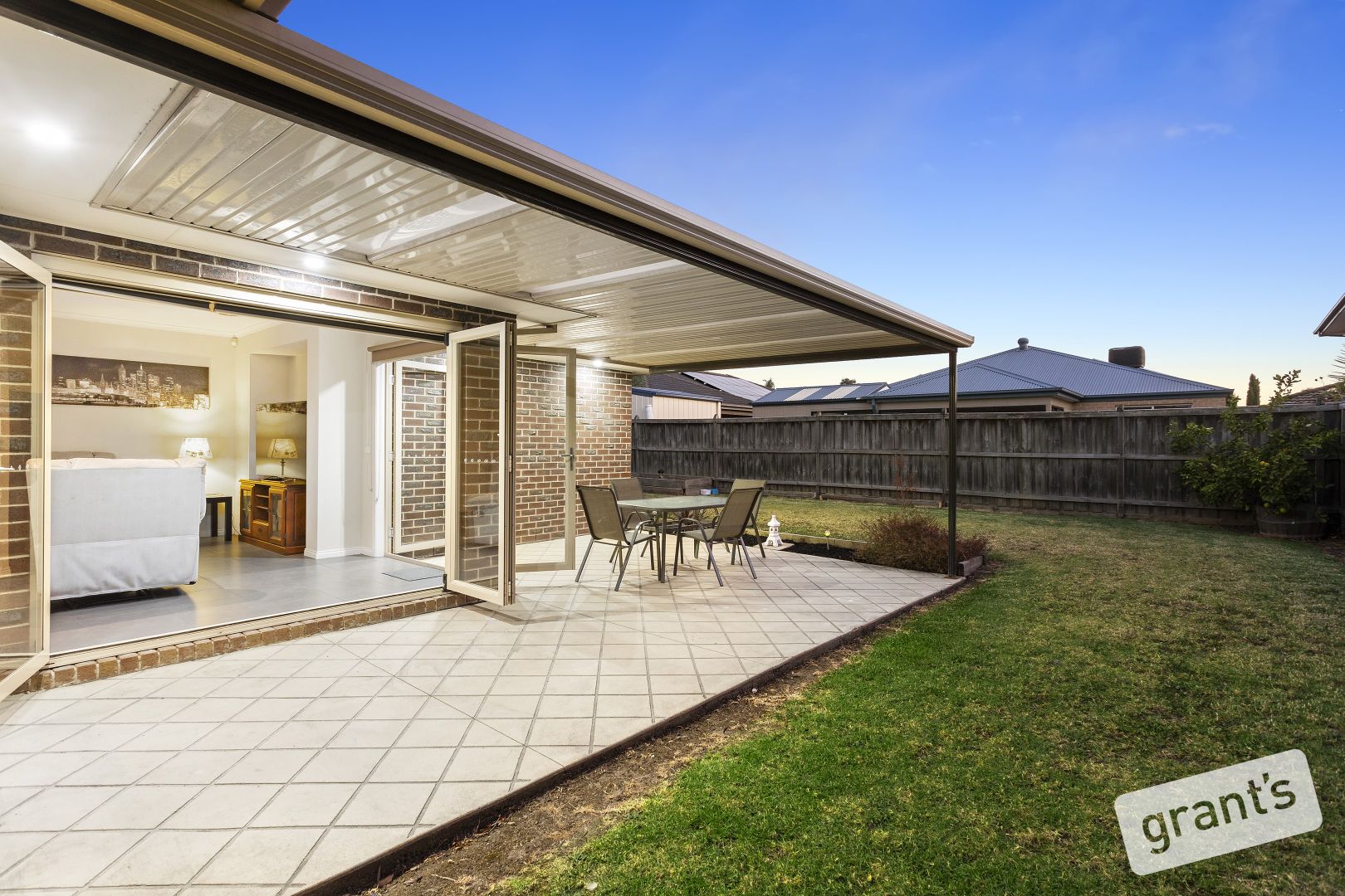 46 Bluemist Circuit, Lyndhurst VIC 3975, Image 2