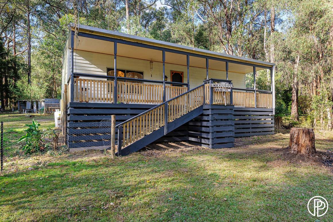 Picture of 9 Hall Road, MCMAHONS CREEK VIC 3799