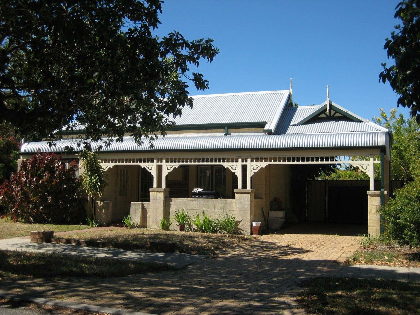 2 bedrooms House in 10A Kate Street EAST VICTORIA PARK WA, 6101