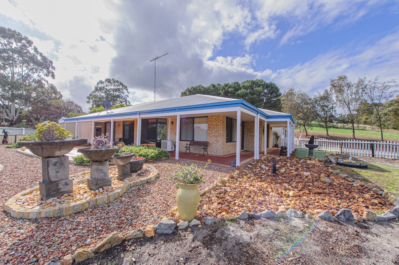 141 Meadowbrook Ramble, Bullsbrook WA 6084, Image 0