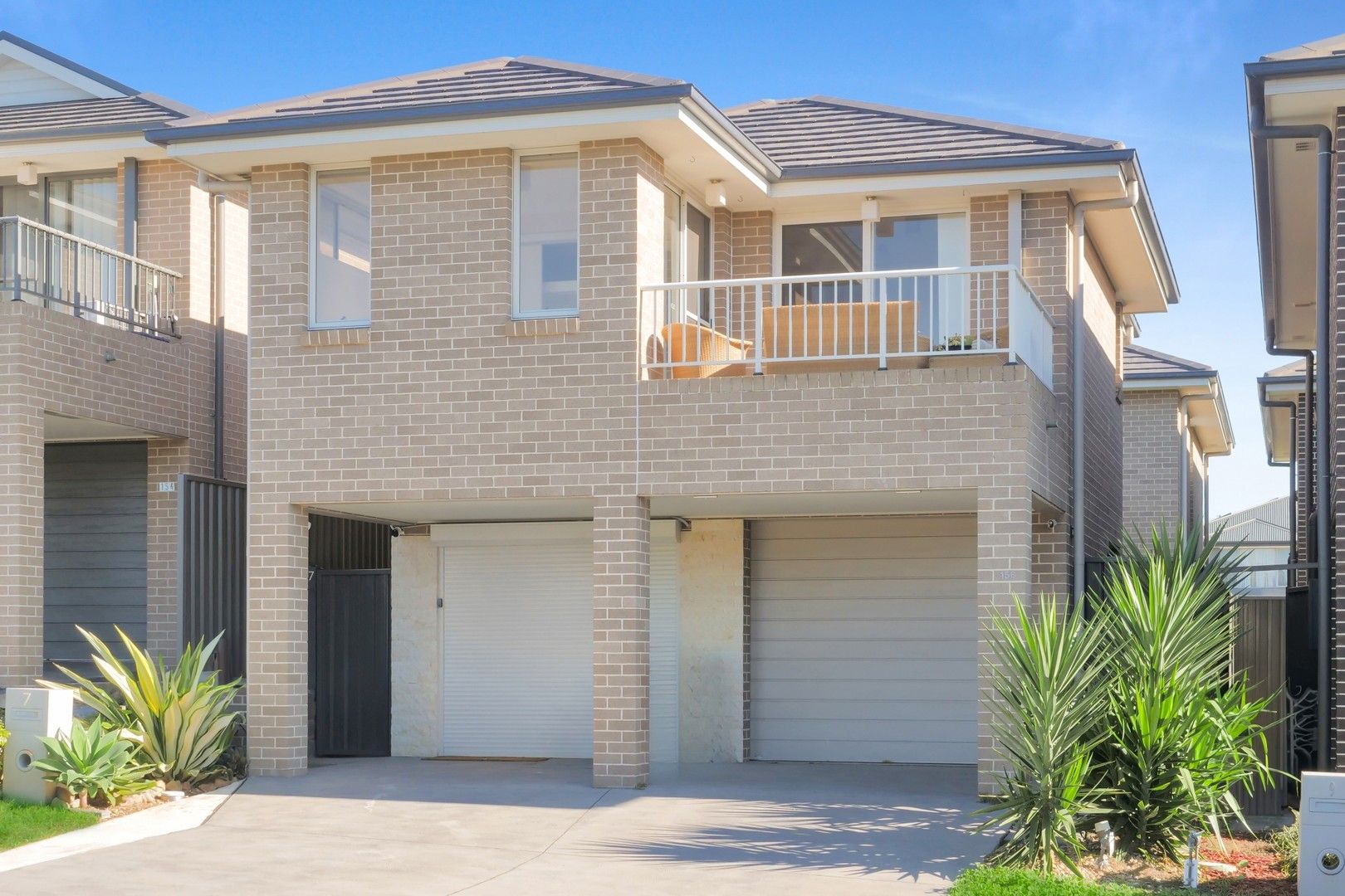 2 bedrooms Townhouse in 7 Mudgee Street GREGORY HILLS NSW, 2557