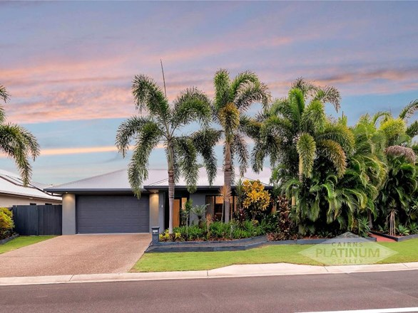 11 Moojeeba Way, Trinity Park QLD 4879