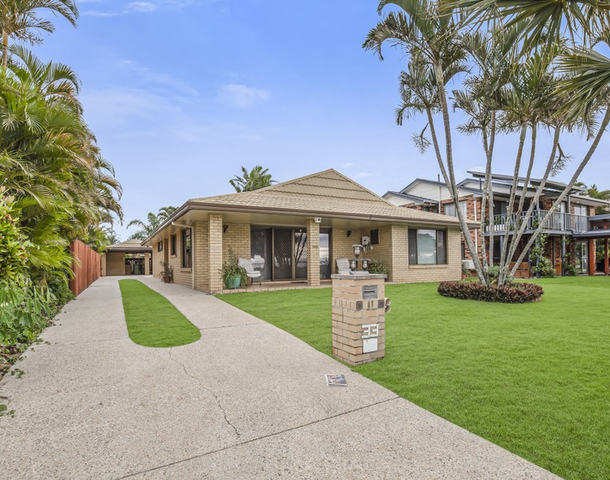 33 Endeavour Esplanade, Newport QLD 4020