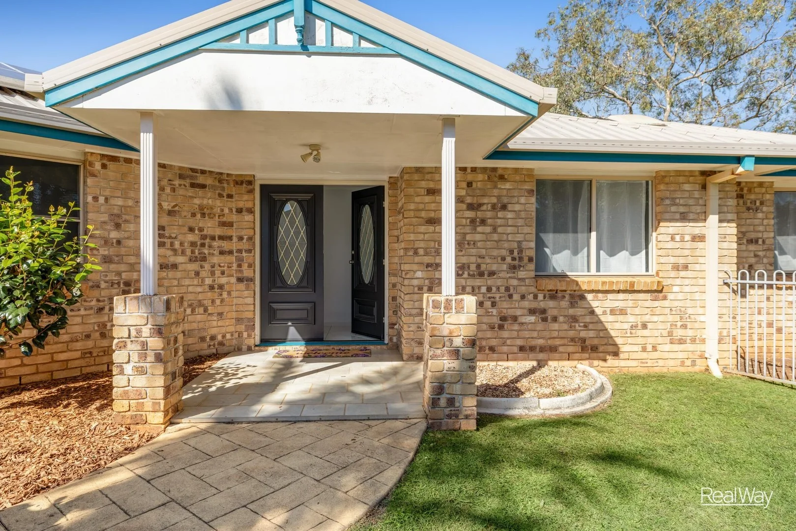 20 Beer Court, Kearneys Spring QLD 4350