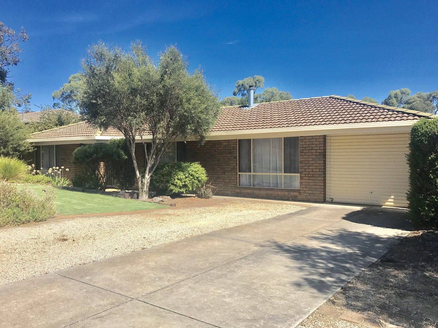 4 Lexcen Grove, Happy Valley SA 5159, Image 0