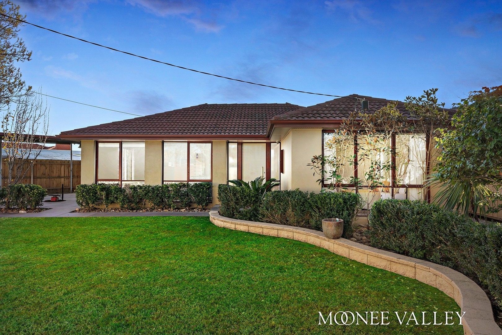 2 Glamis Drive, Avondale Heights VIC 3034, Image 0