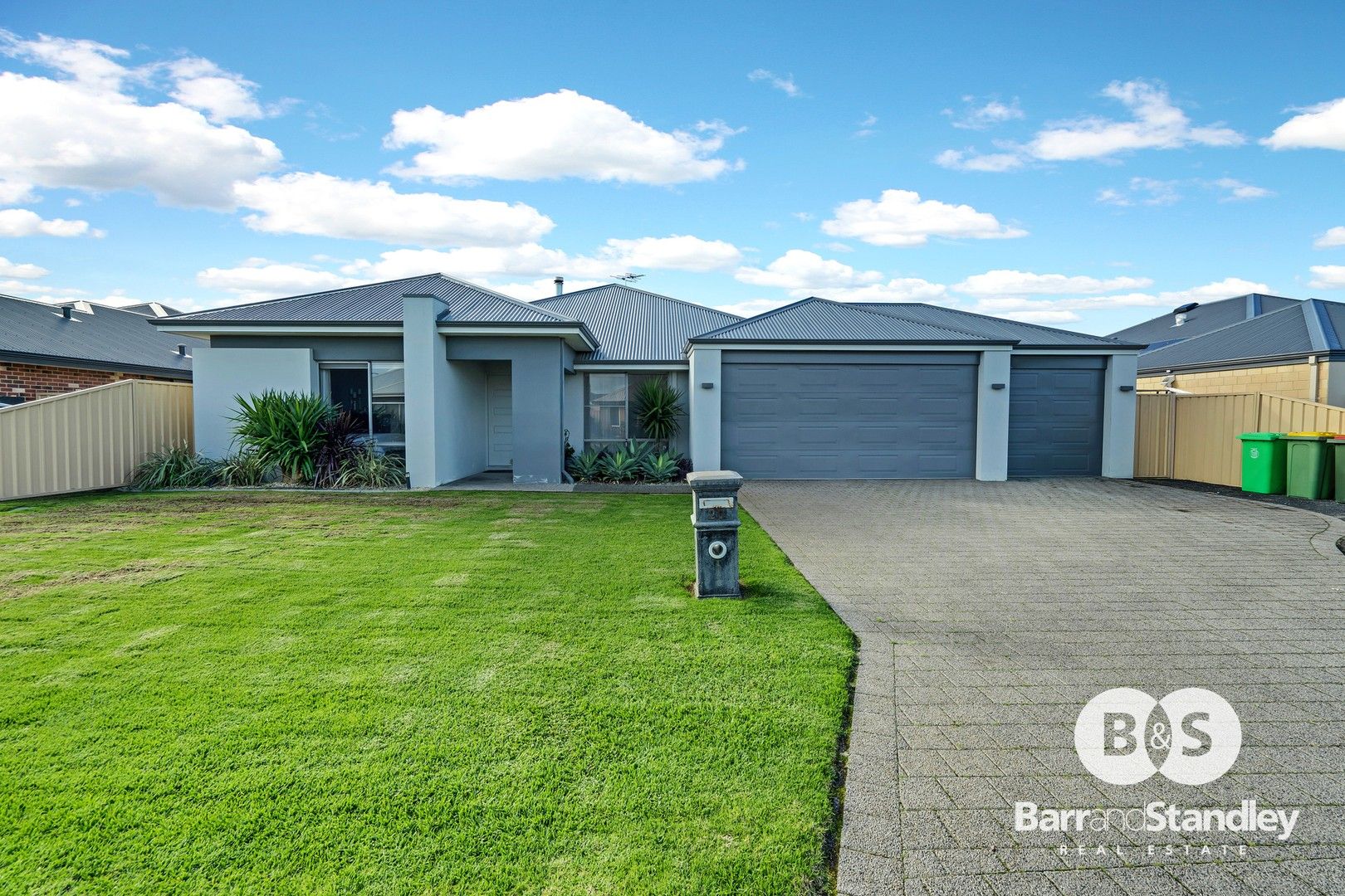 4 bedrooms House in 20 Lochart Road AUSTRALIND WA, 6233