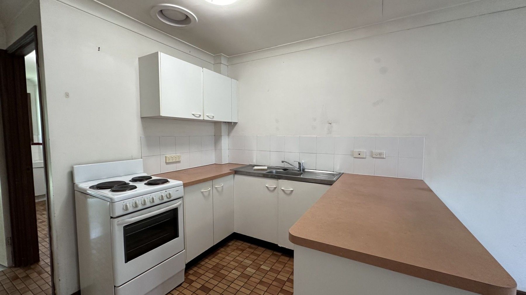 2 bedrooms House in 4/111 Sunshine Boulevard MERMAID WATERS QLD, 4218