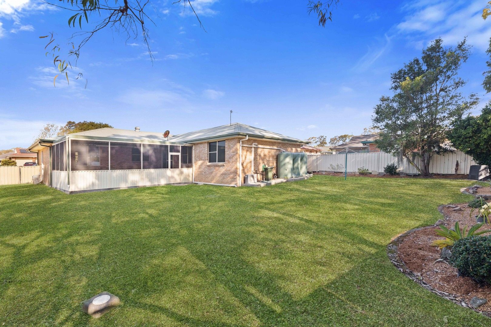 3 bedrooms House in 63 Melaleuca Drive METFORD NSW, 2323