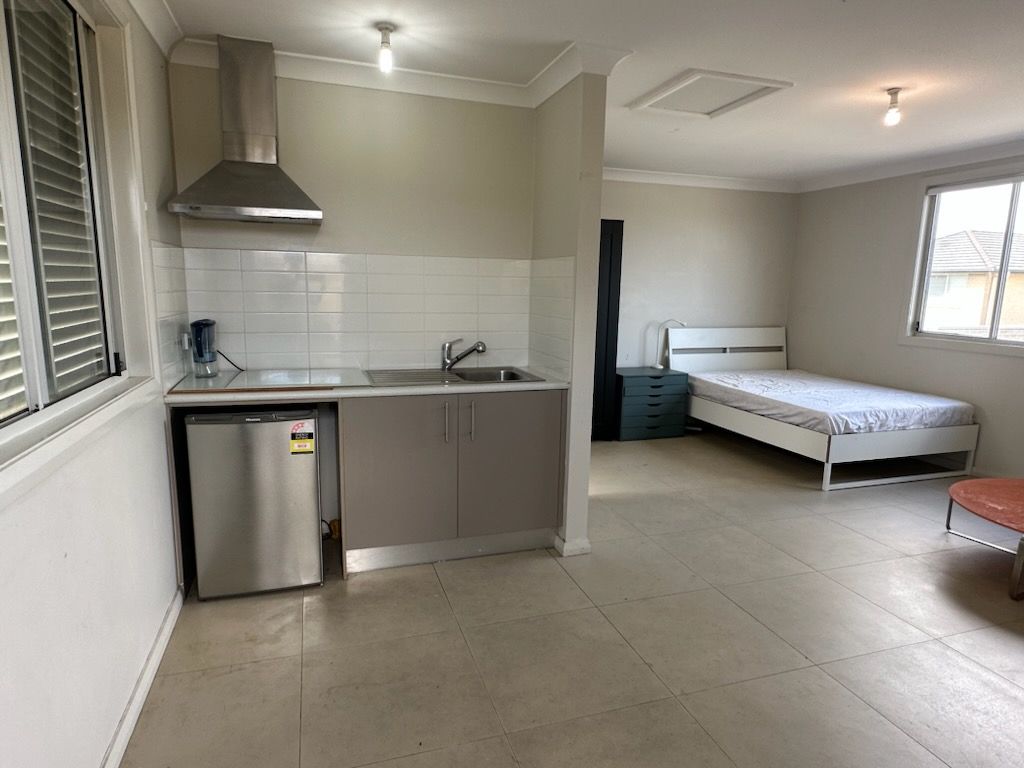 1 bedrooms Studio in 95a Carisbrook Street KELLYVILLE NSW, 2155