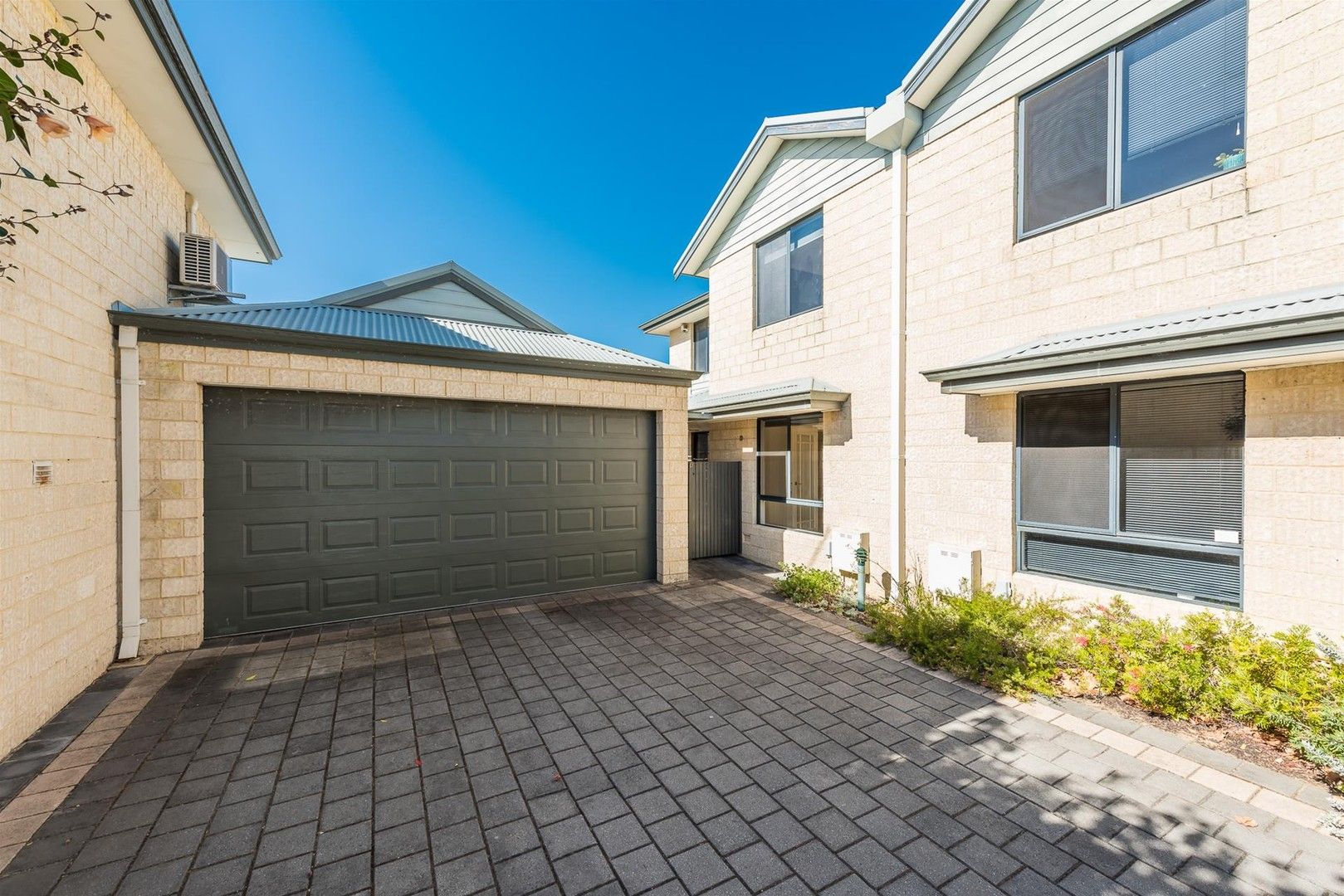 3 bedrooms Townhouse in 58D Deanmore Road SCARBOROUGH WA, 6019