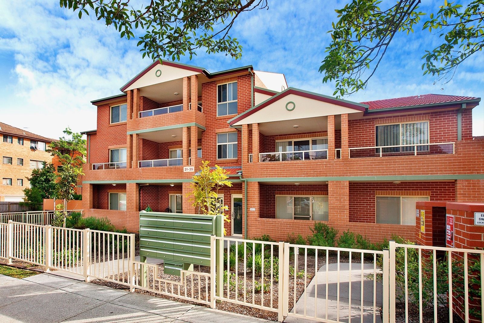 2 bedrooms Apartment / Unit / Flat in 8/31-35 Campsie Street CAMPSIE NSW, 2194
