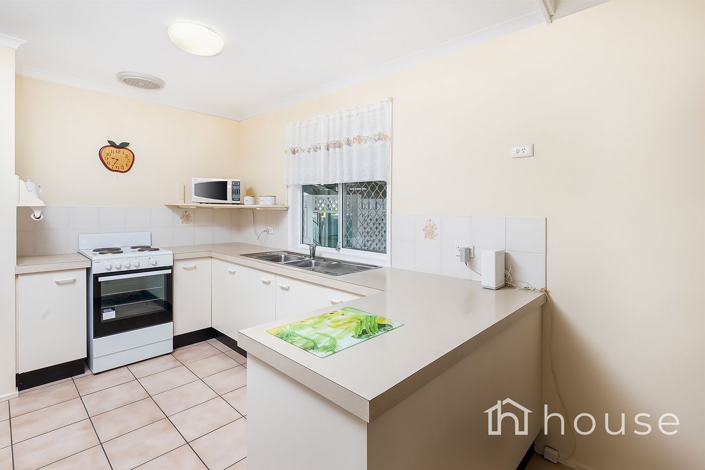 15 Cocas Court, Bethania QLD 4205, Image 2
