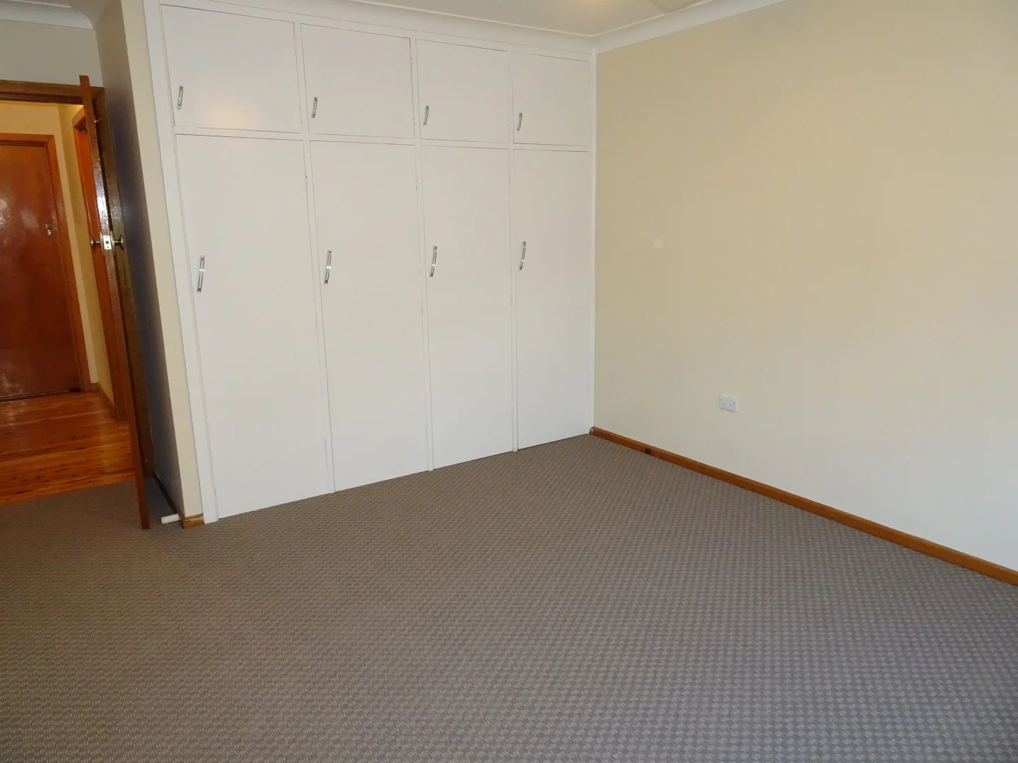 Additional image 6 of 1/738 Macauley St, Albury NSW 2640