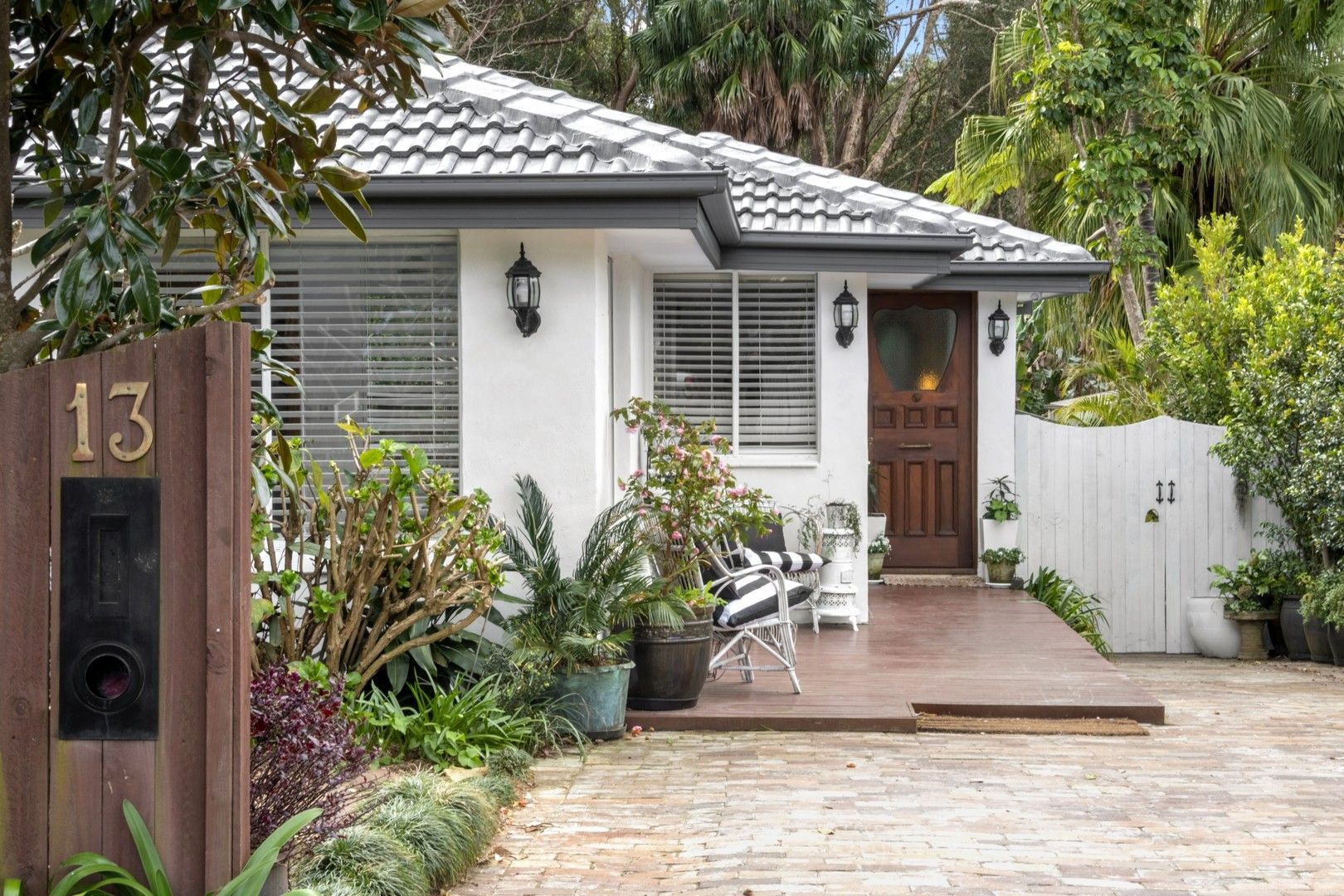 5 bedrooms House in 13 Airly Road UMINA BEACH NSW, 2257