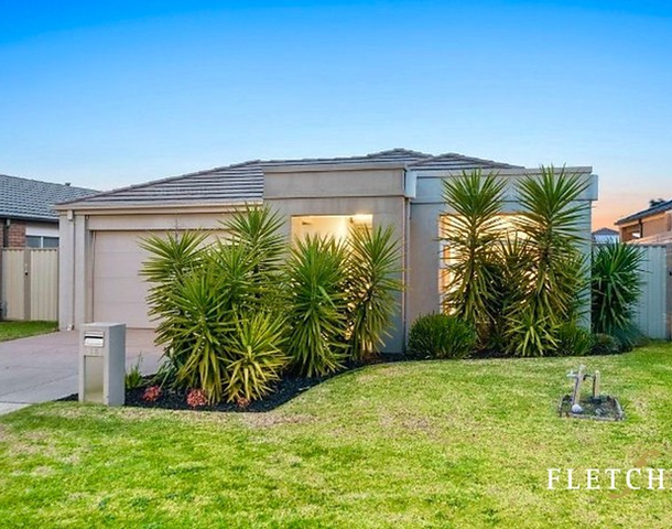 18 Celebration Circuit, Pakenham VIC 3810