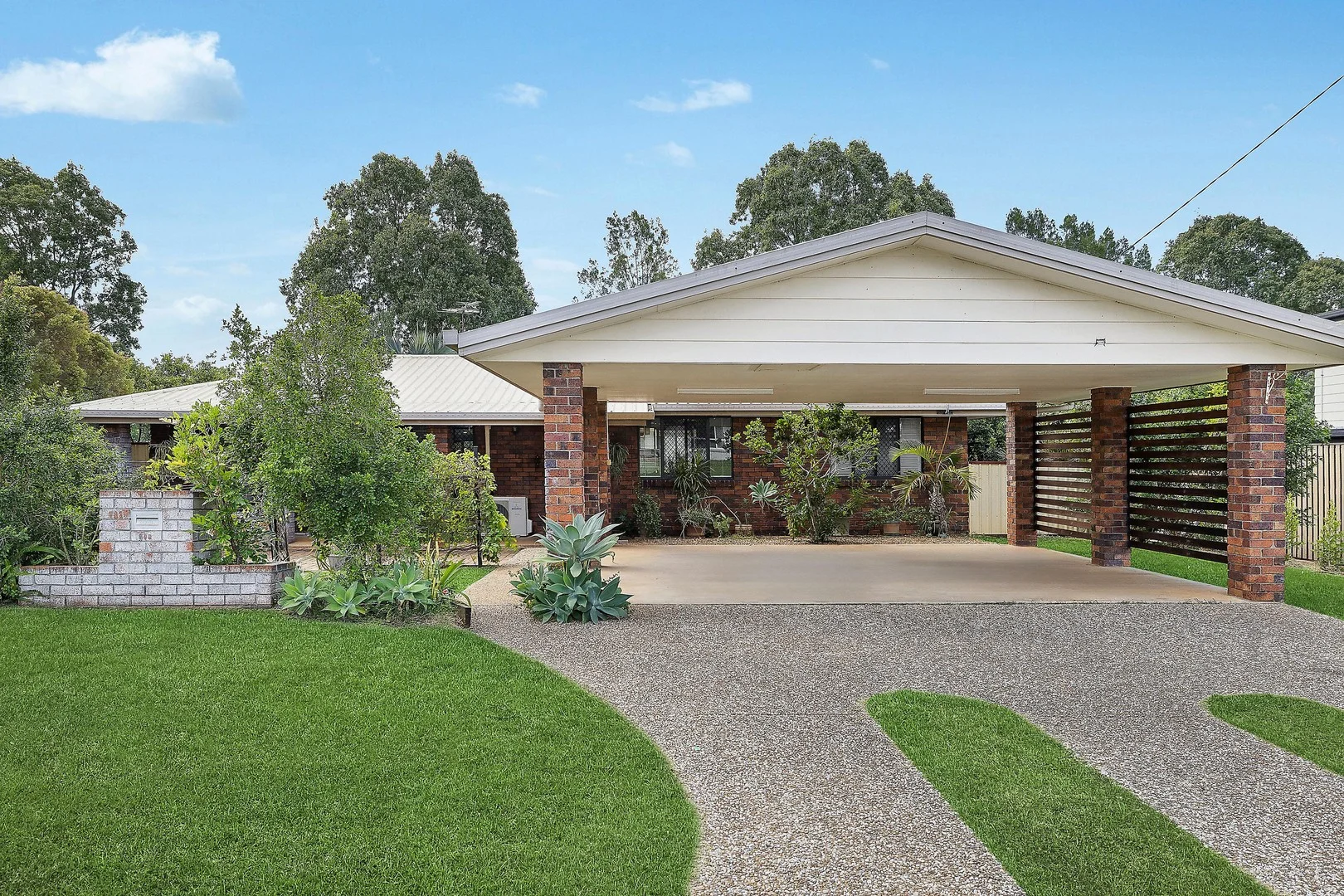 Primary image of 111 Donovan Crescent, Gracemere QLD 4702