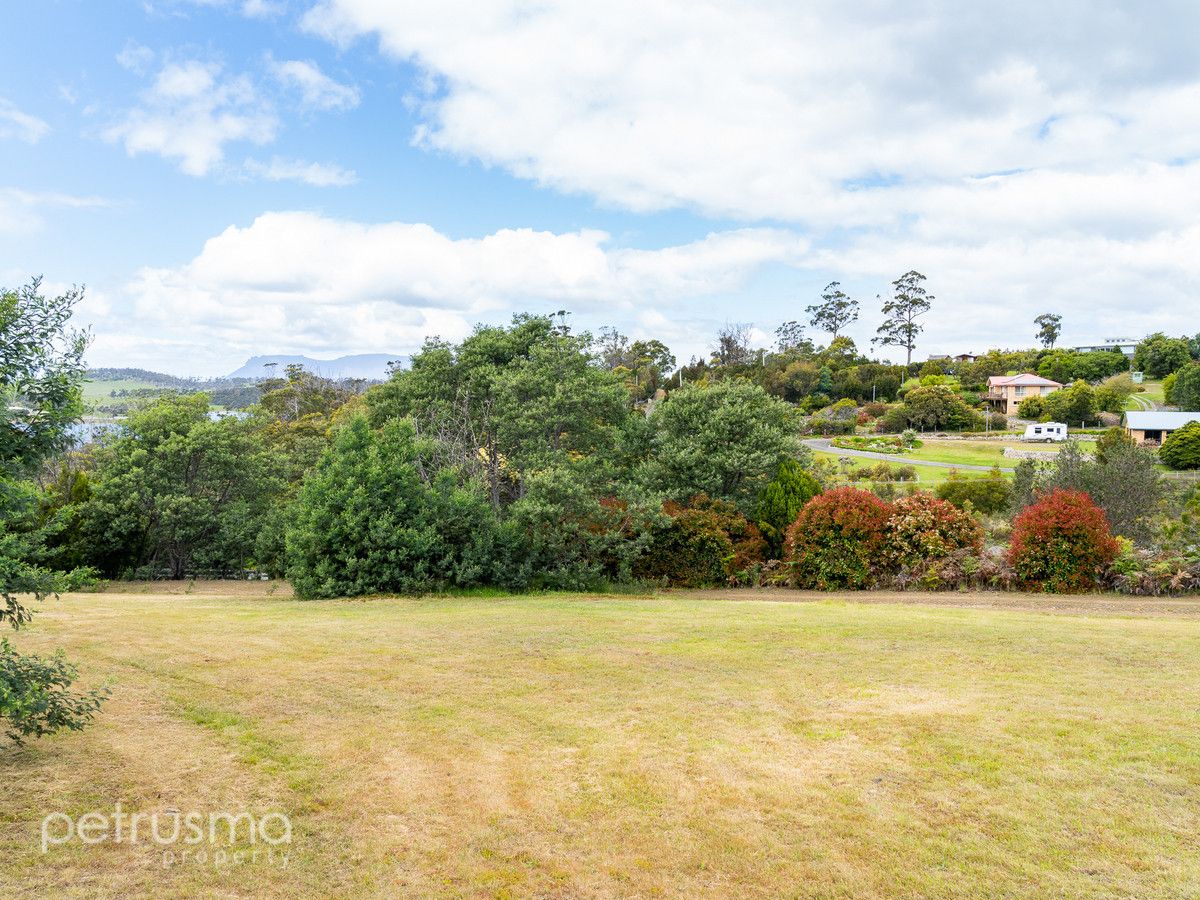 90 Barton Avenue, Triabunna TAS 7190, Image 2