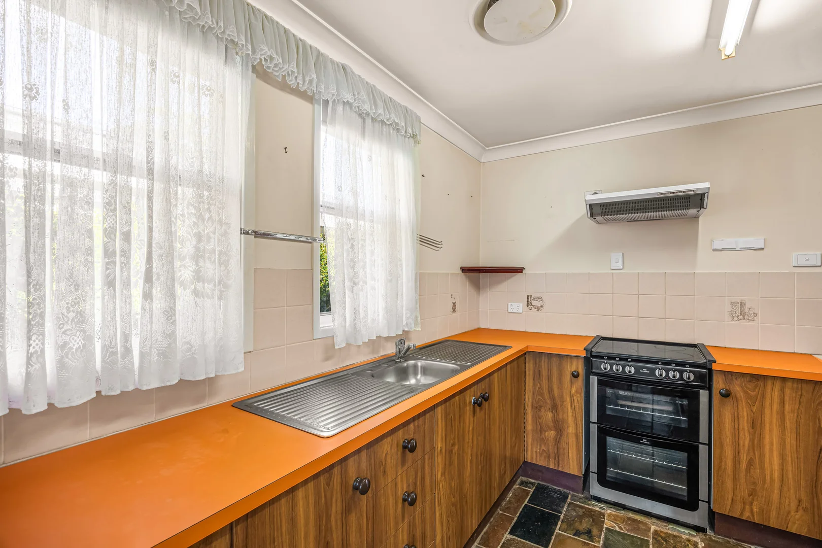 Additional image 3 of 36 Park Parade, Booragul NSW 2284