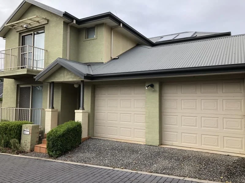 3 Greenwich Walk, Campbelltown NSW 2560