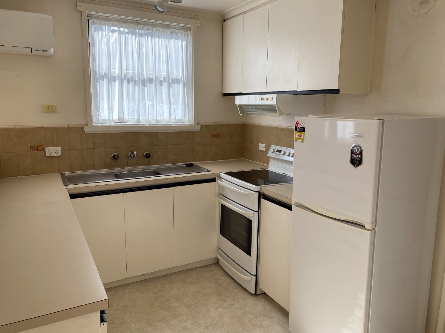 11 Yorktown Square, Launceston TAS 7250 Apartment For Rent 430