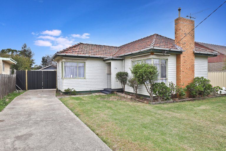 2 bedrooms House in 33 Myalla Street BRAYBROOK VIC, 3019