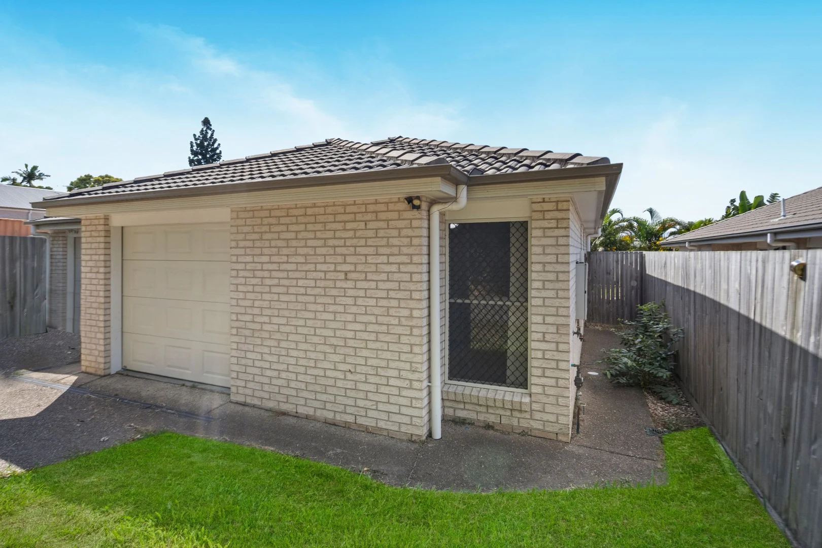 Additional image 9 of 2/3a Evergreen Avenue, Loganlea QLD 4131