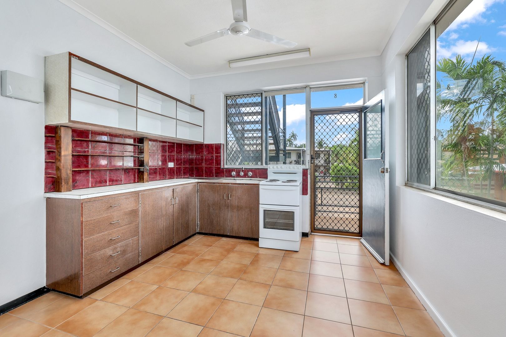 8/8 Hickory Street, Nightcliff NT 0810, Image 2