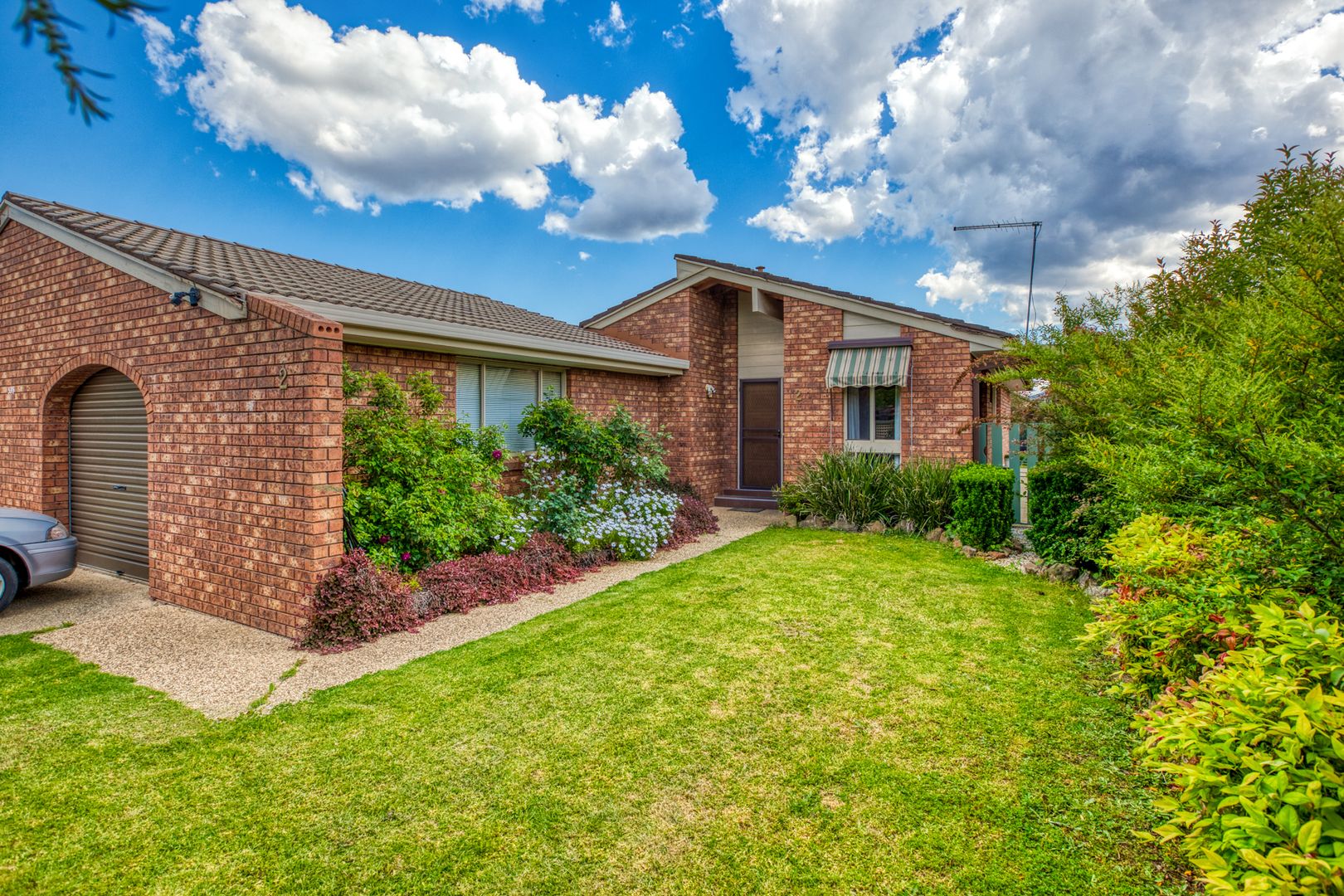2/535 Margaret Place, Lavington NSW 2641 Domain