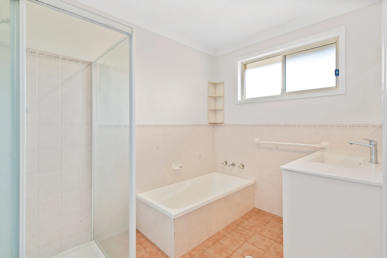 Additional image 4 of 1/8 Calderwood Road, Albion Park NSW 2527