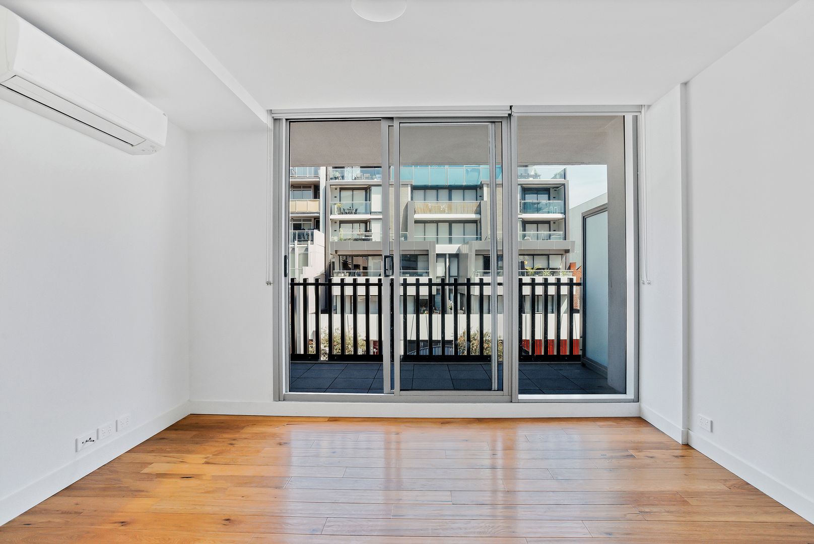 224/70 Nott Street, Port Melbourne VIC 3207, Image 1