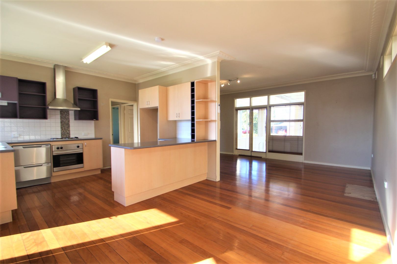 34 BARTON AVENUE, Singleton NSW 2330 House For Rent 540 Domain