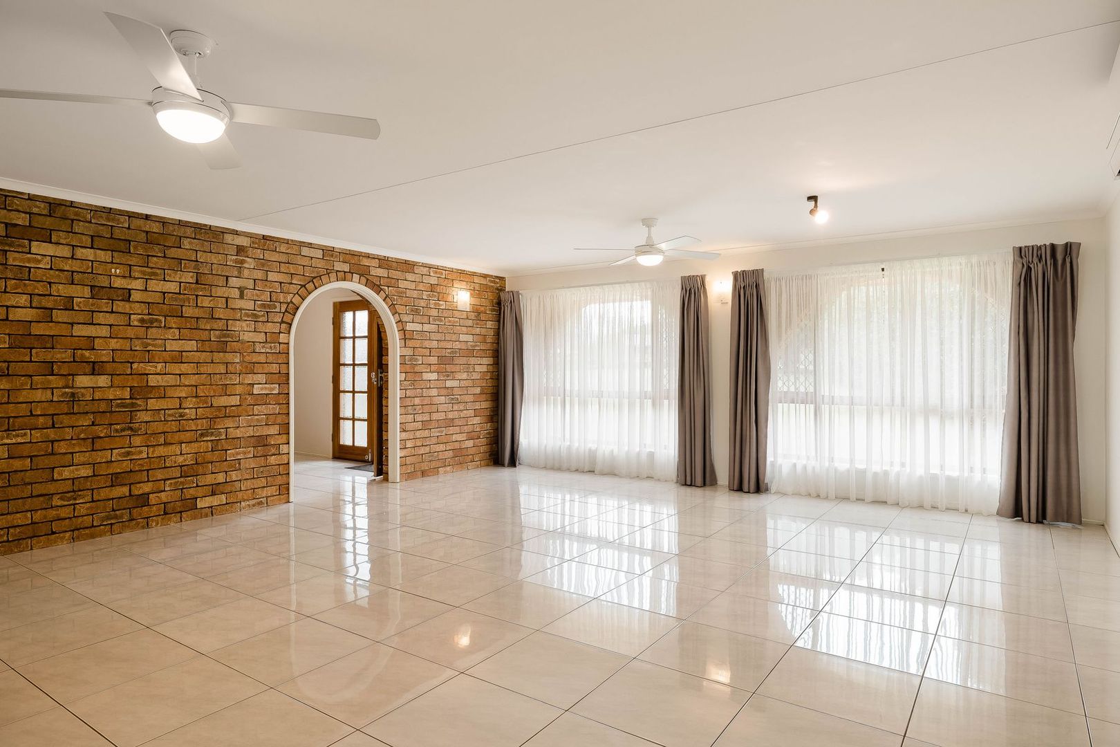 16 Lotus Crescent, Centenary Heights QLD 4350, Image 1