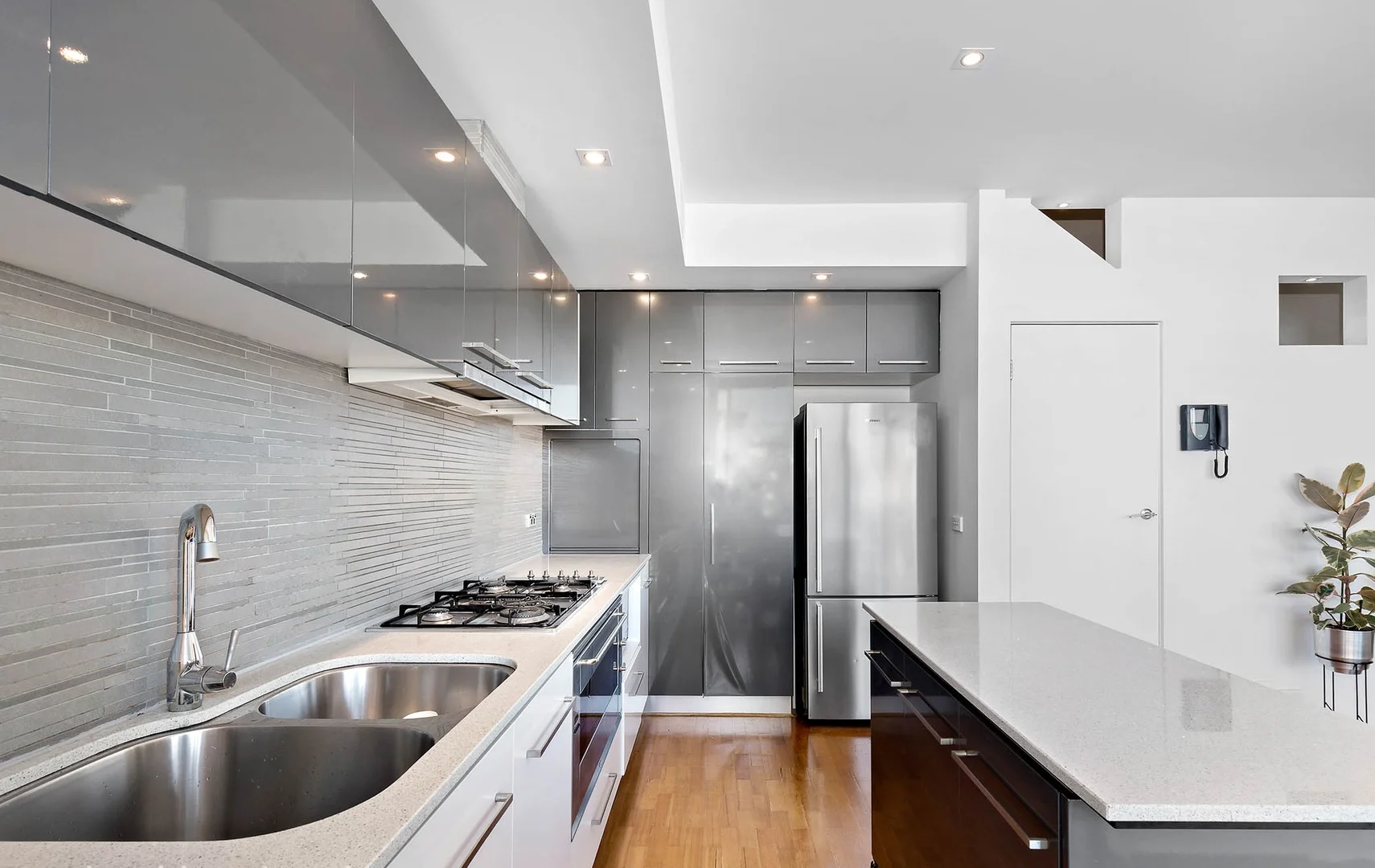 Additional image 5 of 2/104 Barkly Street, St Kilda VIC 3182