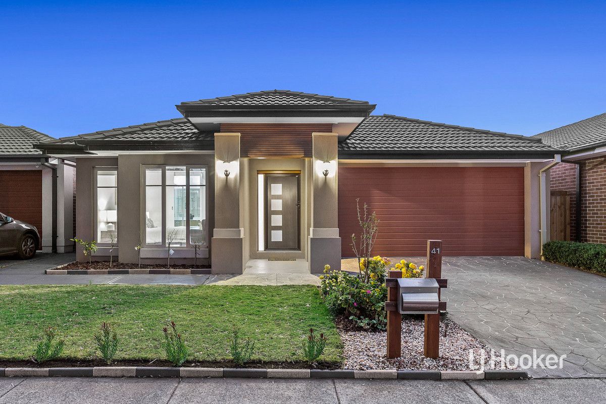 4 bedrooms House in 41 Tamborine Avenue POINT COOK VIC, 3030