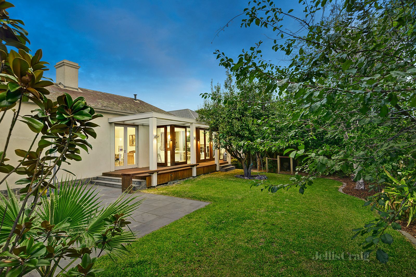 8 Mary Street, Hawthorn VIC 3122, Image 2