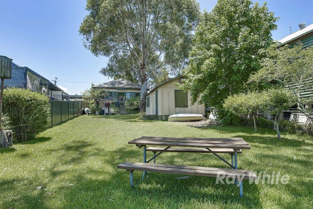 10 Edward Street, Fennell Bay NSW 2283, Image 1