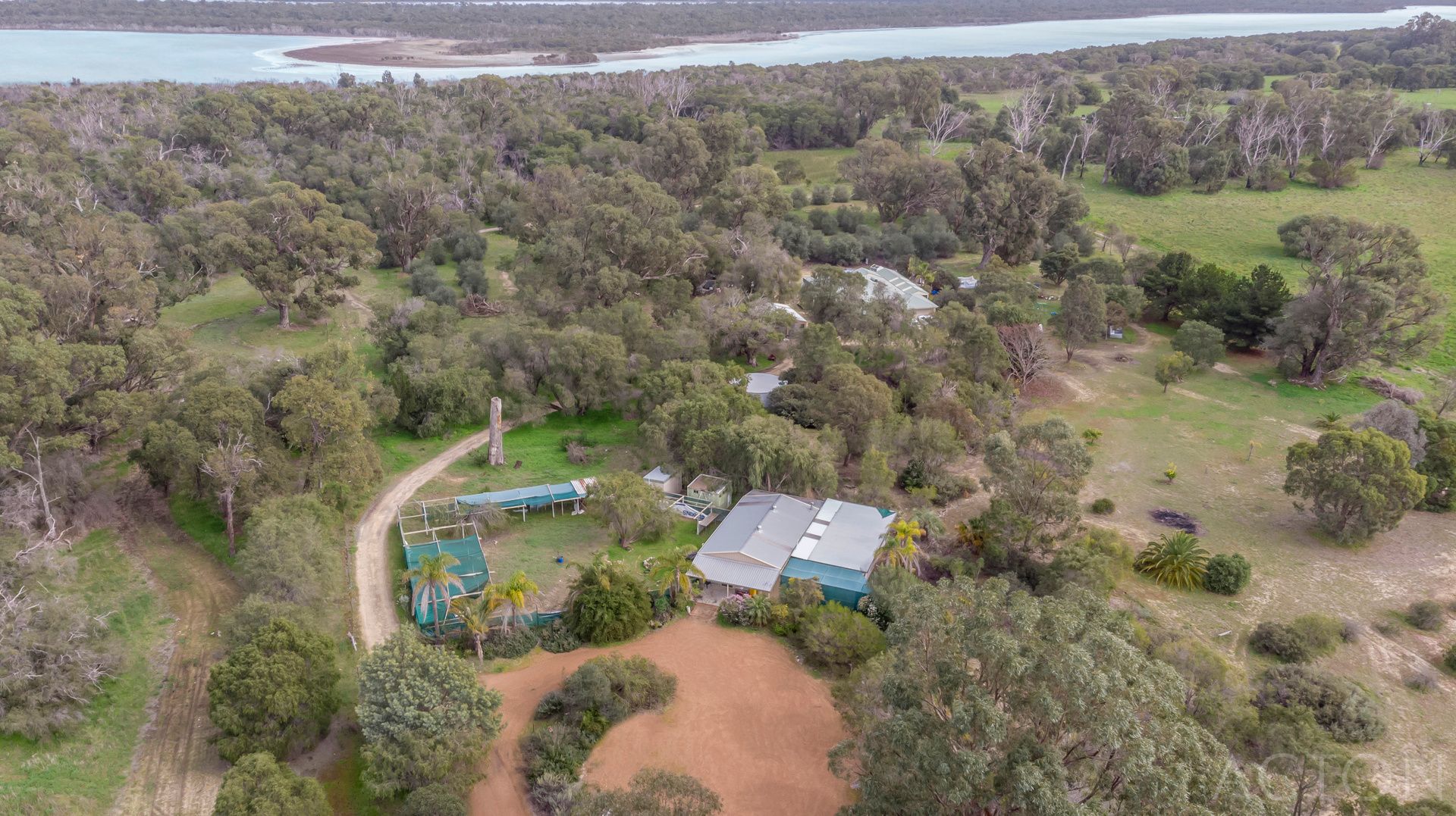 14 Holmes Road, Lake Clifton WA 6215, Image 0