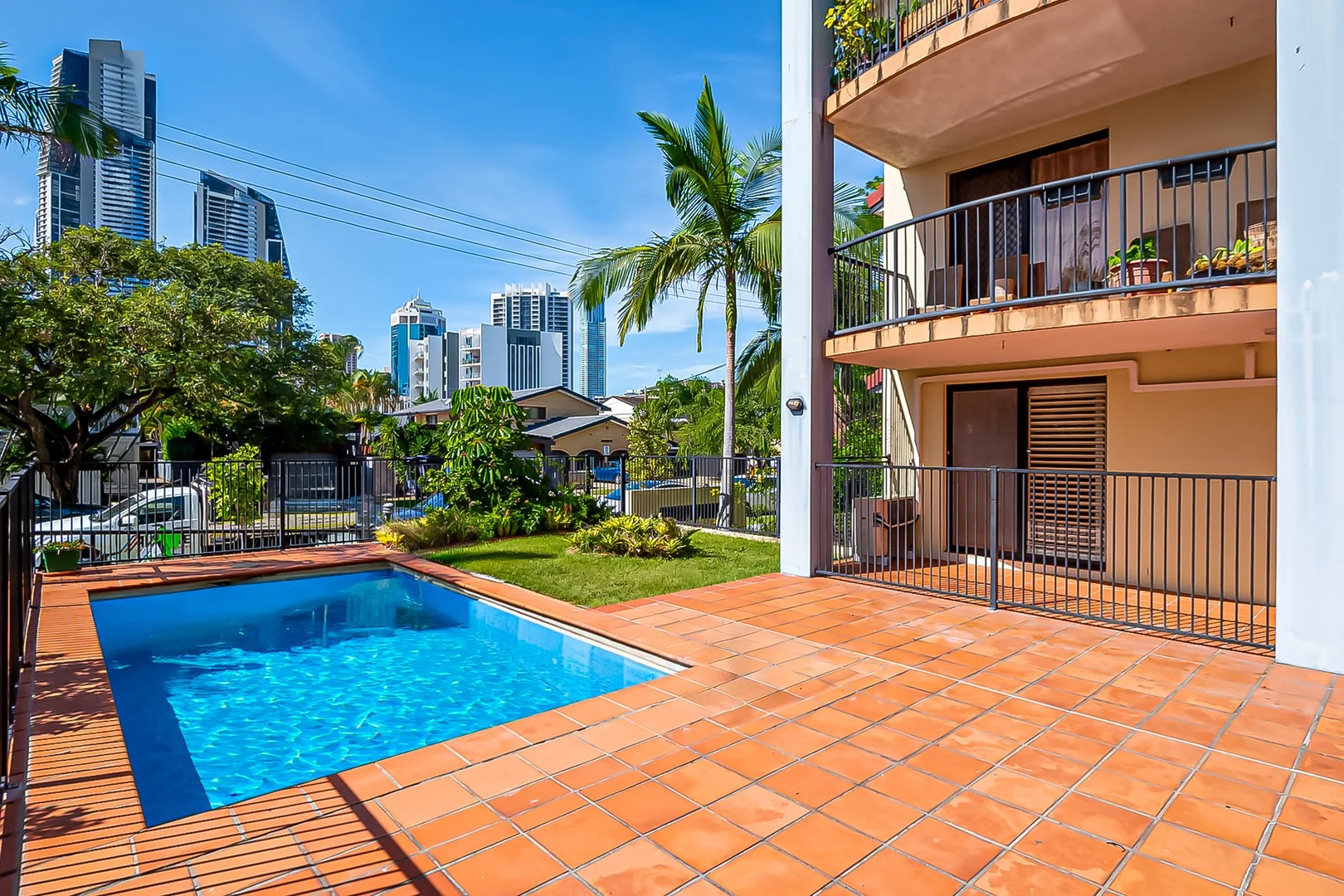 1/10-12 Darrambal Street, Surfers Paradise QLD 4217