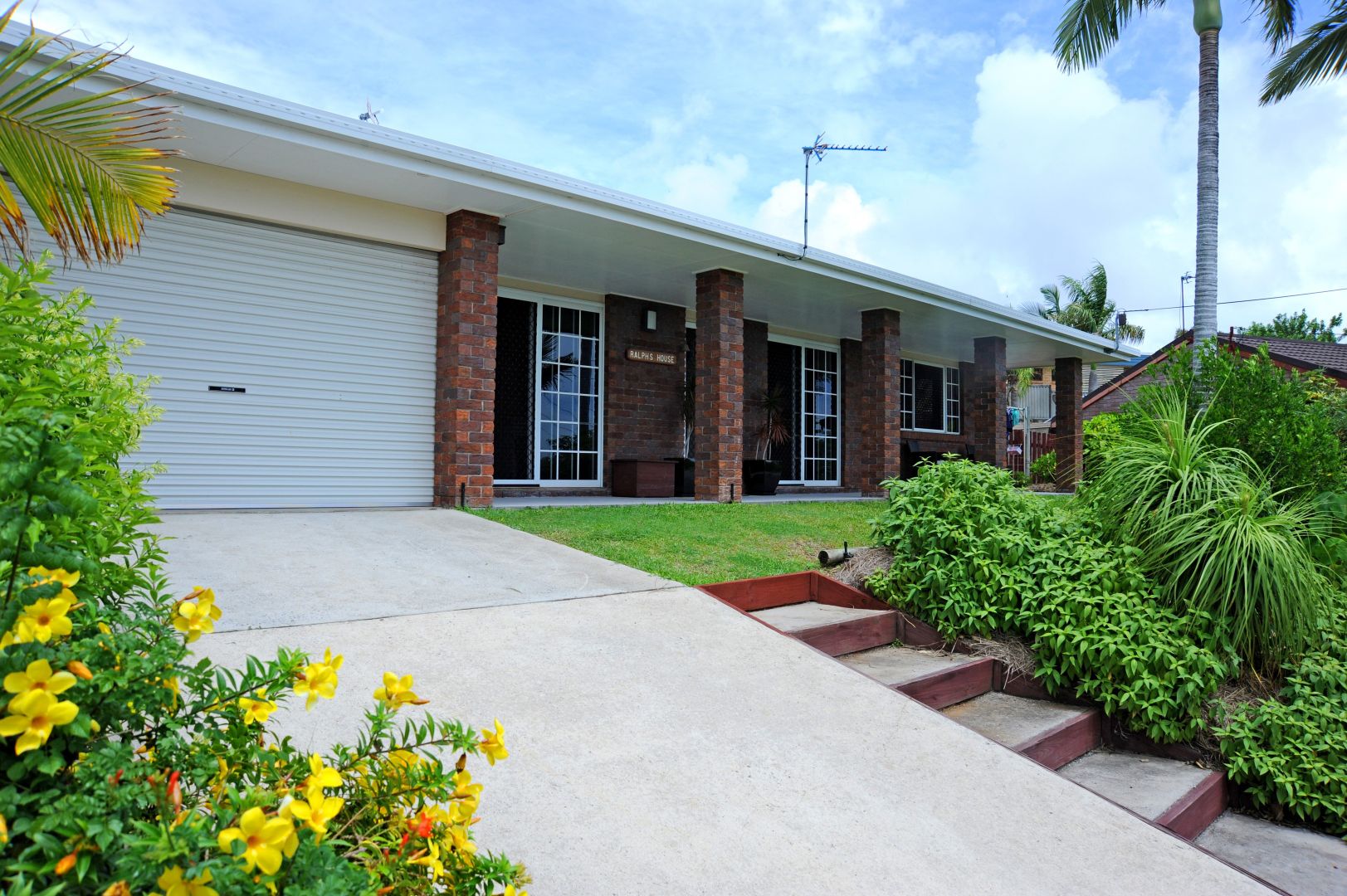 21 Saturn Crescent, Telina QLD 4680, Image 1