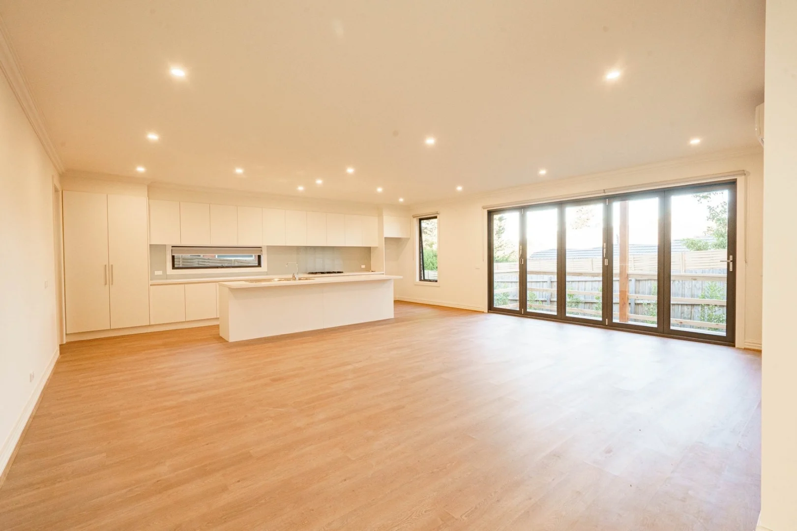 Additional image 2 of 2/322 Blackburn Road, Glen Waverley VIC 3150