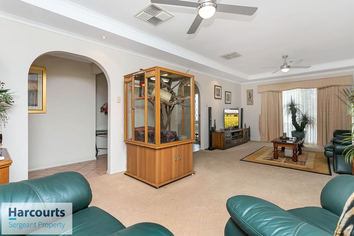 22 Stockman Place, Walkley Heights SA 5098, Image 2